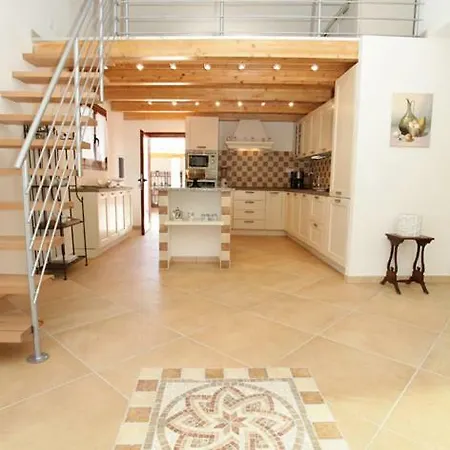 Domomia Villa *